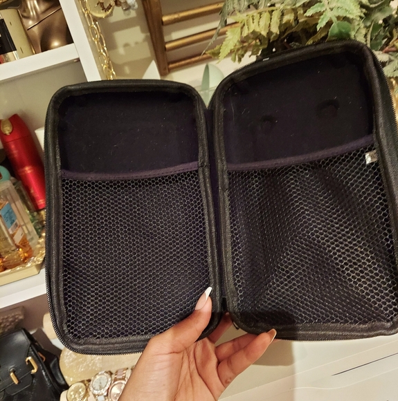 Grey storage case - Picture 2 of 5
